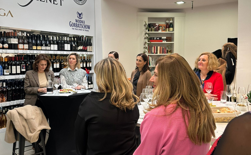 685553d8231c12ecf4159b0840f025dd